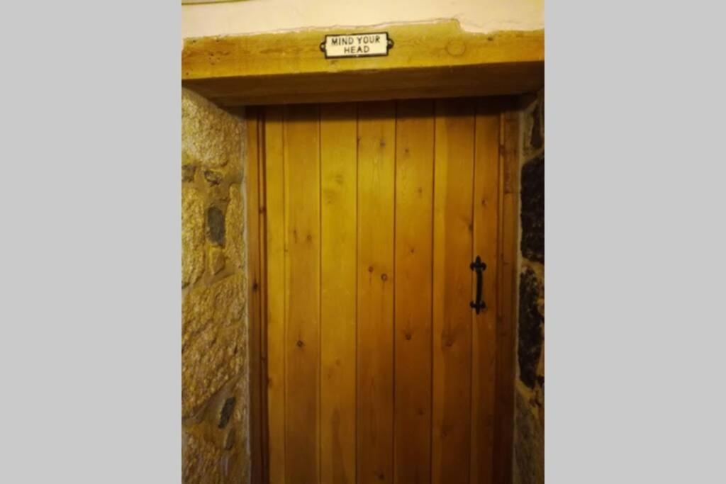 Farm Accommodation - The Lizard Peninsula, Cornwall Helston Exterior foto